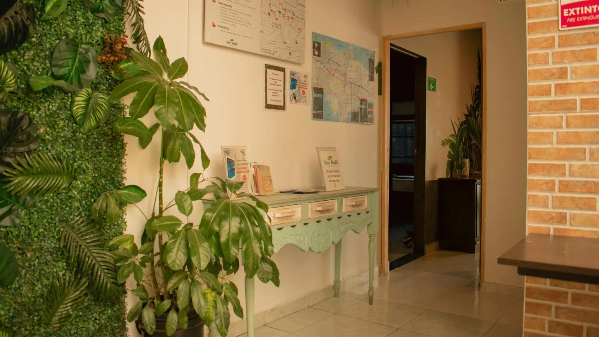 Oasis Hostel メデジン